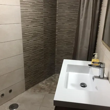A Casa De Abaixo * Cuntis