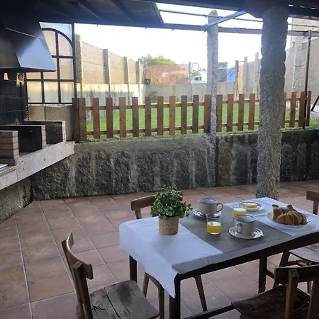 بيت للعطل A Casa De Abaixo Cuntis